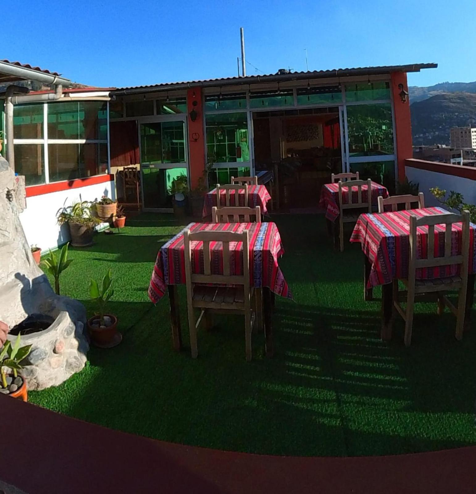 Lhotse Hostel B&B Huaraz  Esterno foto