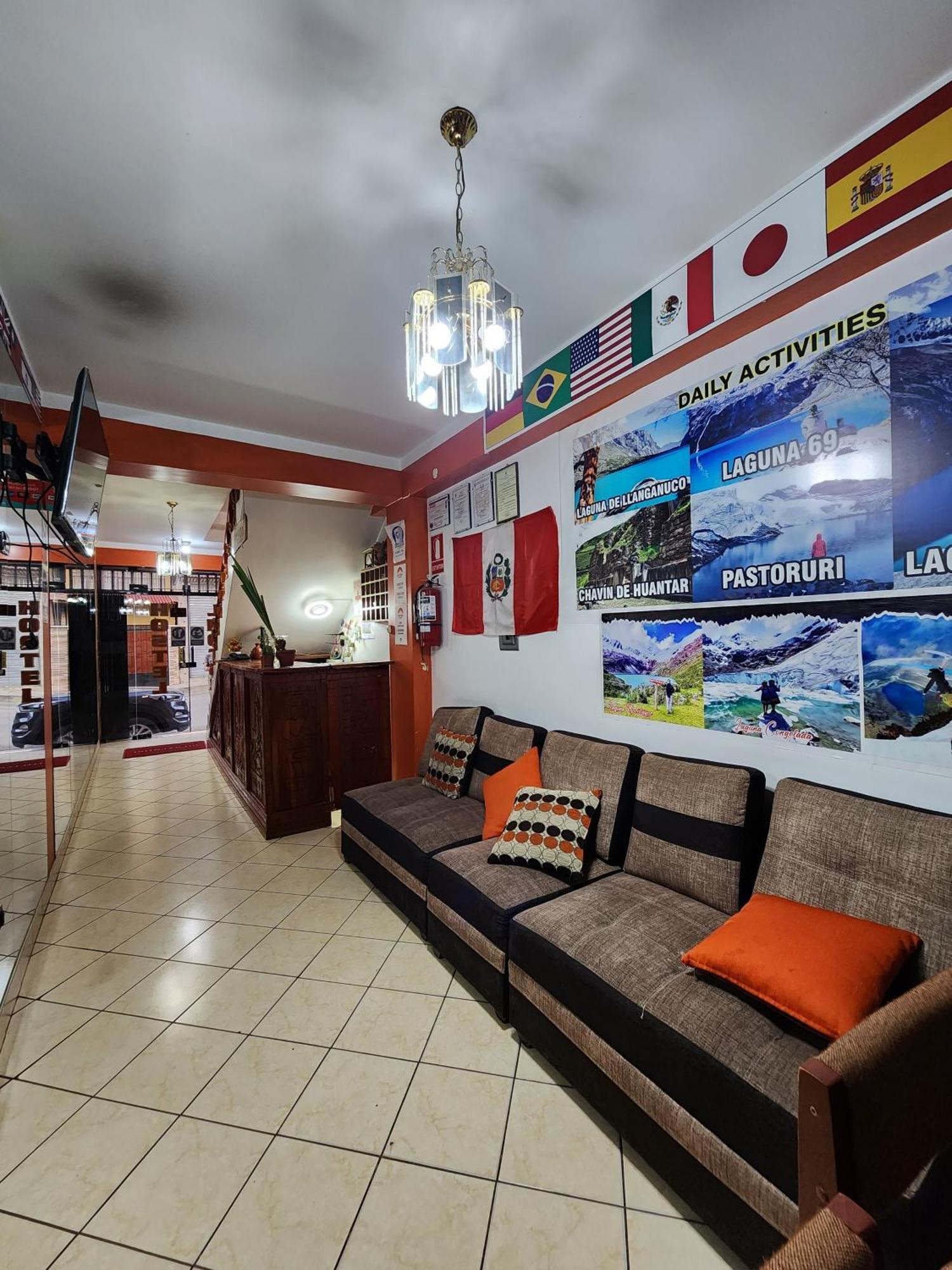 Lhotse Hostel B&B Huaraz  Esterno foto
