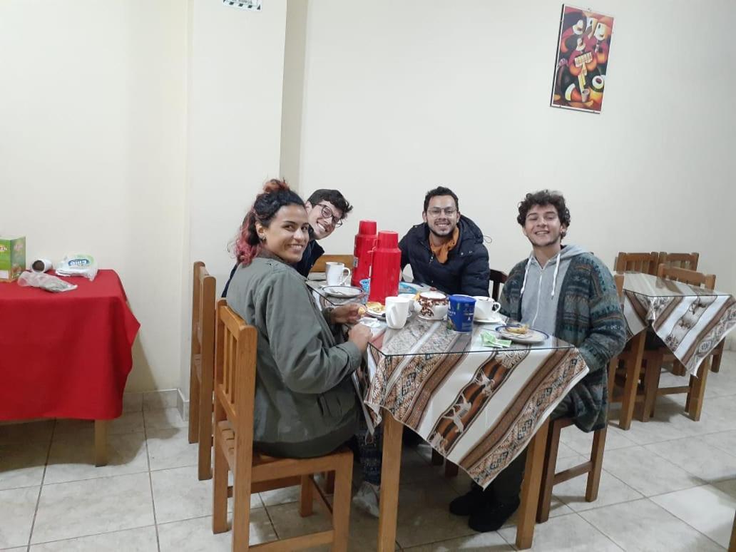 Lhotse Hostel B&B Huaraz  Esterno foto